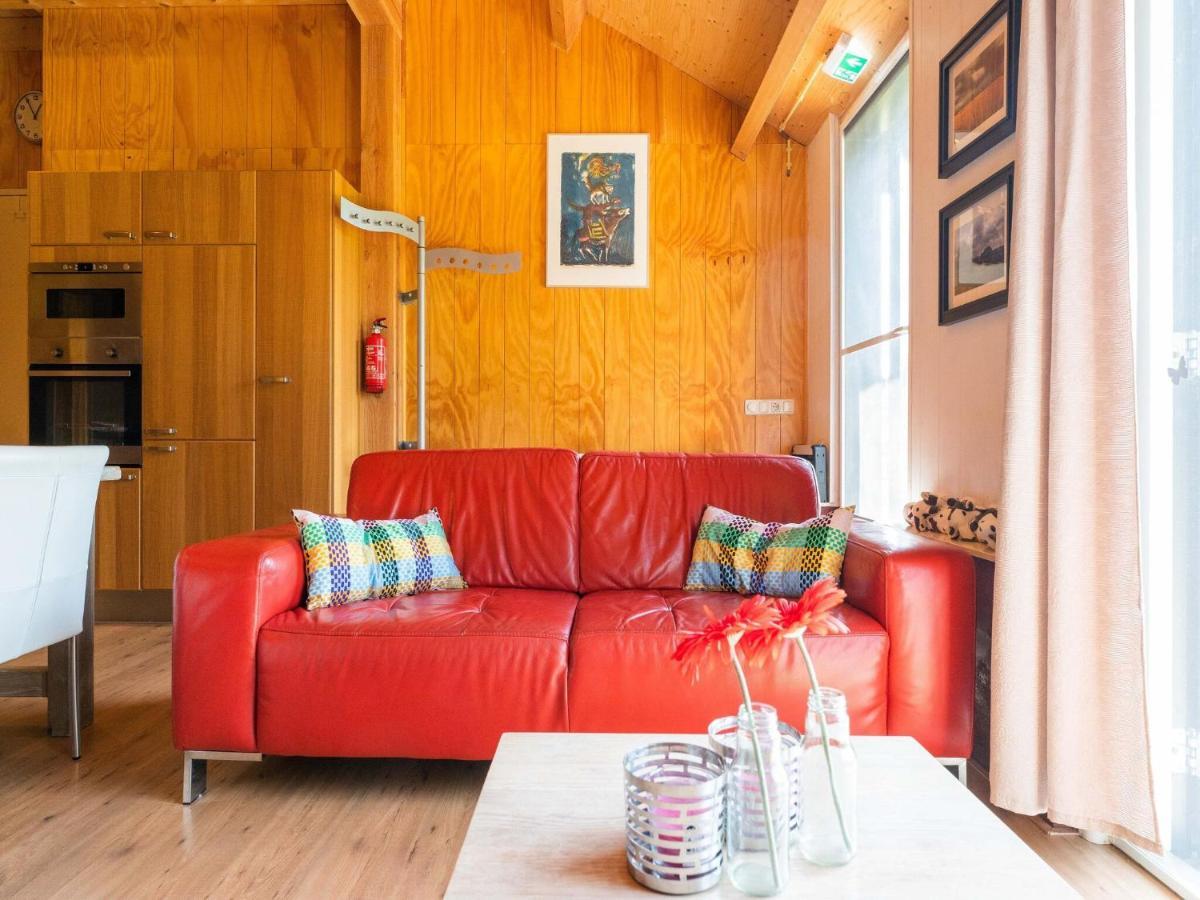 A Lovely Cottage On The Dwingelderveld Nature Park Beilen Exterior photo