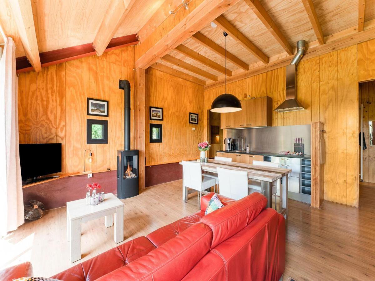 A Lovely Cottage On The Dwingelderveld Nature Park Beilen Exterior photo
