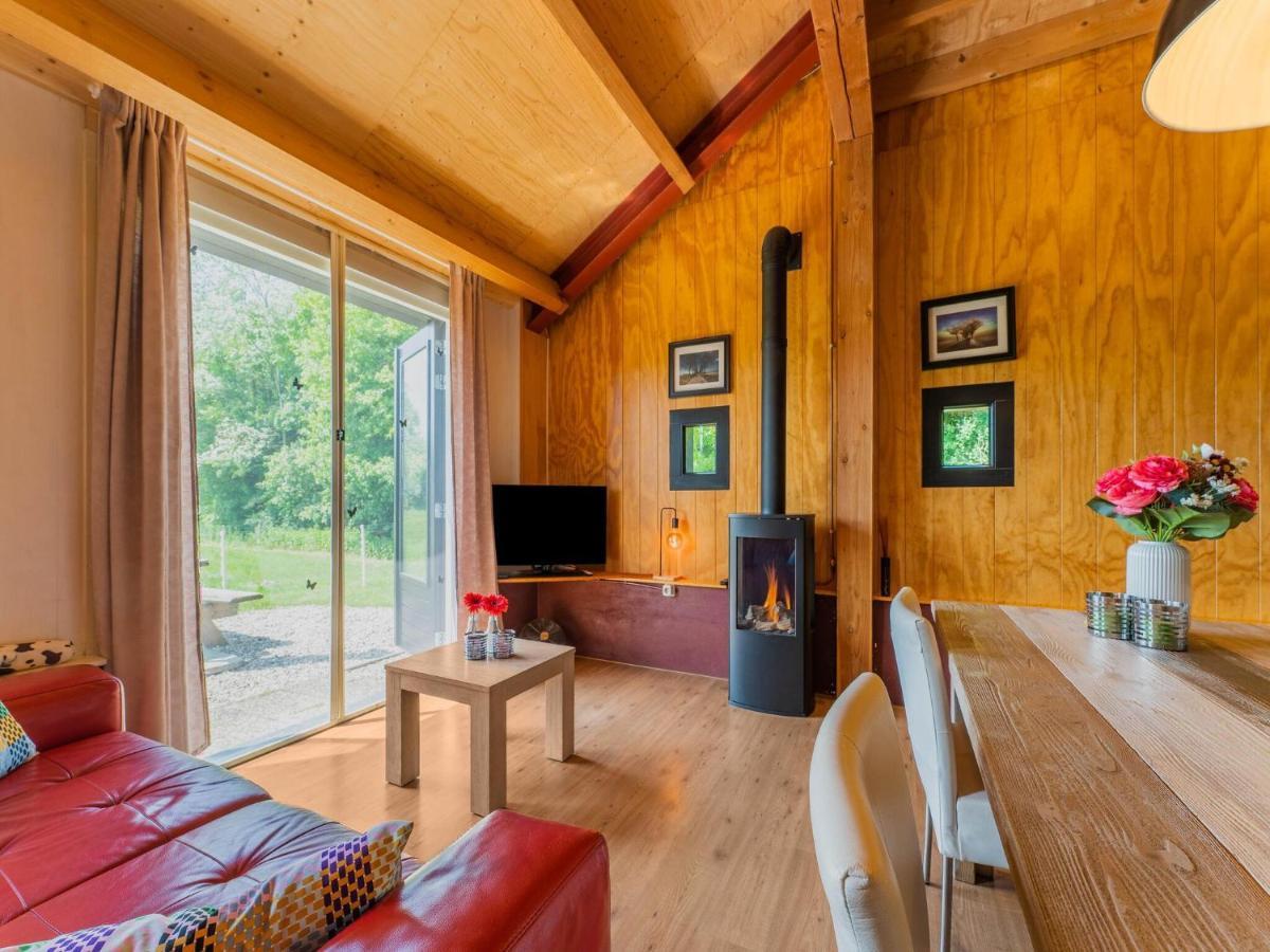 A Lovely Cottage On The Dwingelderveld Nature Park Beilen Exterior photo