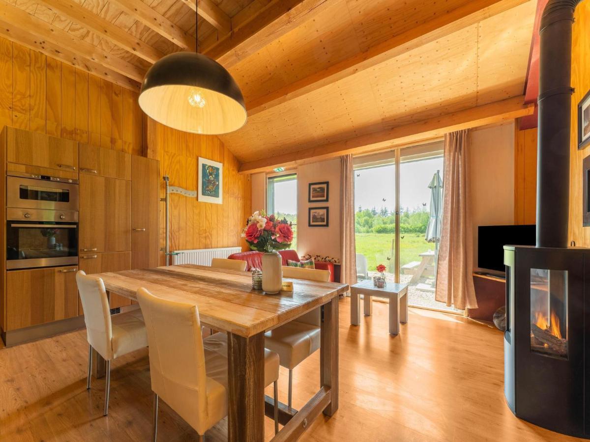 A Lovely Cottage On The Dwingelderveld Nature Park Beilen Exterior photo